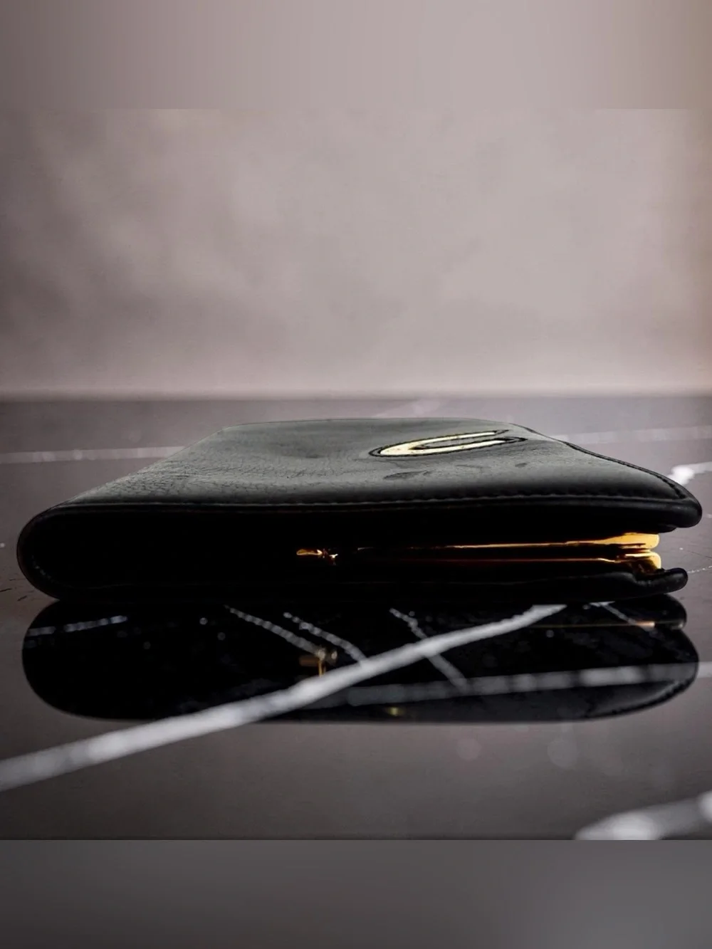 GUCCI Horseshoe Kisslock Leather Bifold Wallet 🤩❤️‍🔥 - Picture 12 of 14